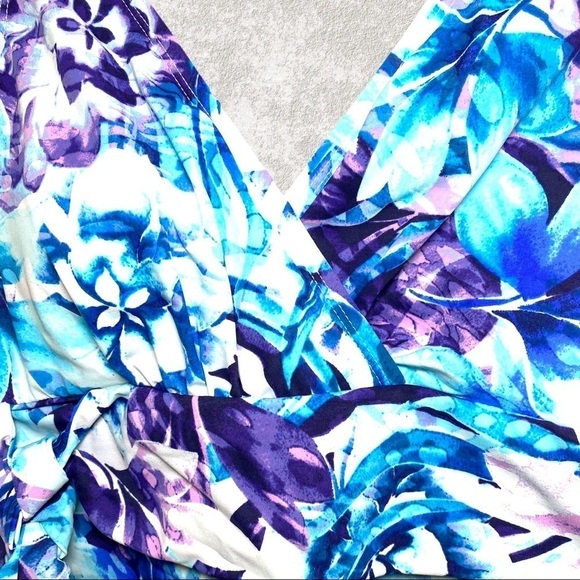 NWT TOMMY BAHAMA Floral Island Sculpt 1-Piece Swimsuit, Size 6 - Picture 6 of 12